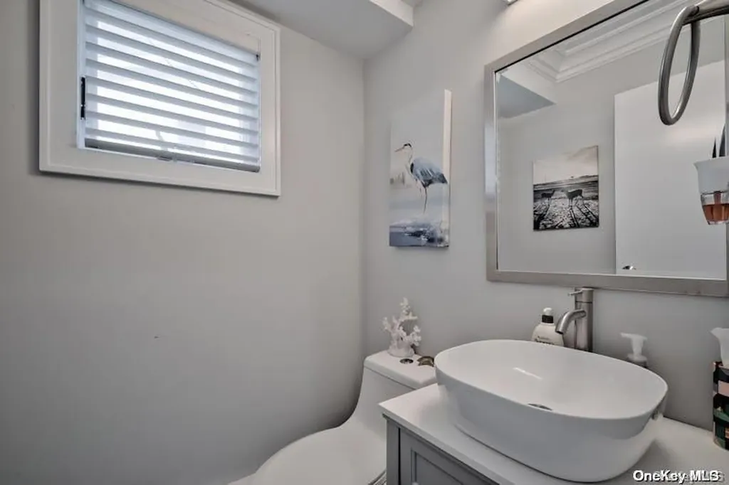 8 Glacier Drive Smithtown NY 11787