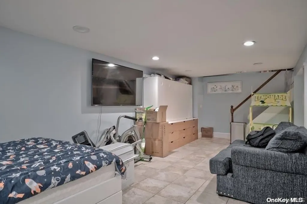 8 Glacier Drive Smithtown NY 11787