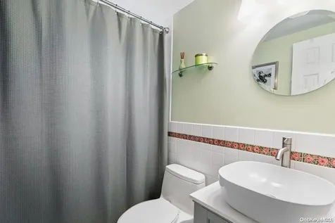 1382 America Avenue West Babylon NY 11704