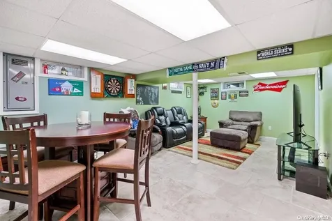 1382 America Avenue West Babylon NY 11704