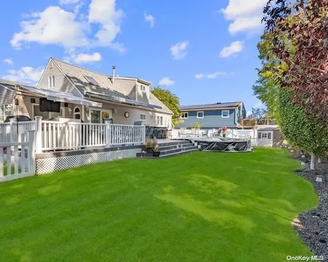 1382 America Avenue West Babylon NY 11704