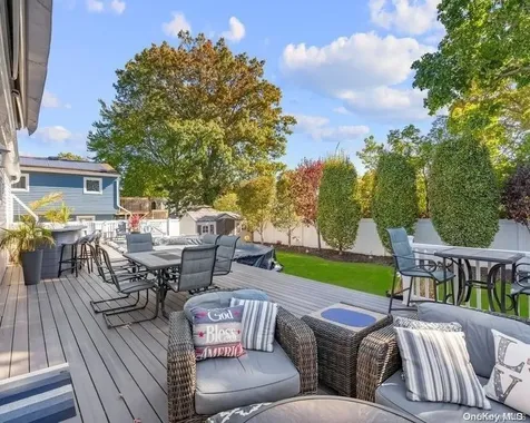 1382 America Avenue West Babylon NY 11704