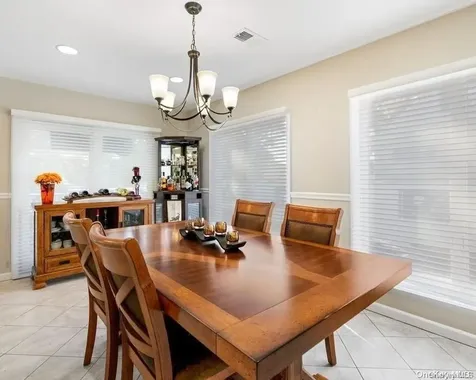 1382 America Avenue West Babylon NY 11704