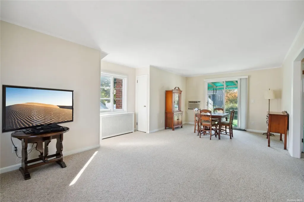 60 Morris Parkway Valley Stream NY 11580
