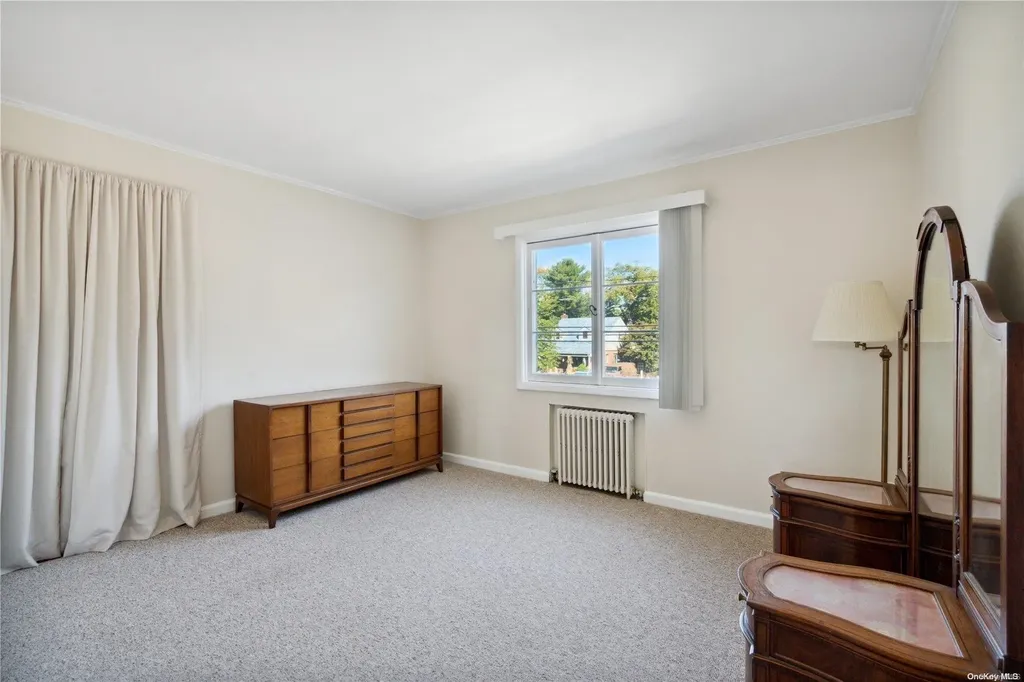 60 Morris Parkway Valley Stream NY 11580