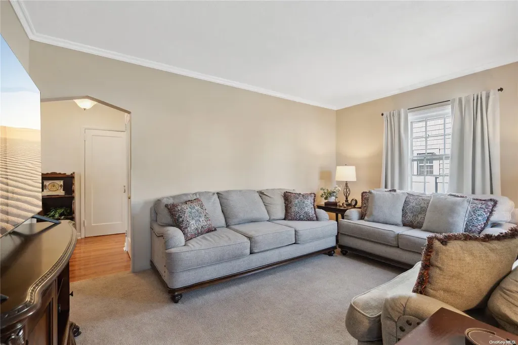 60 Morris Parkway Valley Stream NY 11580