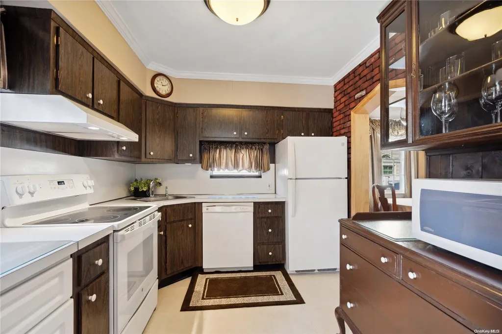 60 Morris Parkway Valley Stream NY 11580
