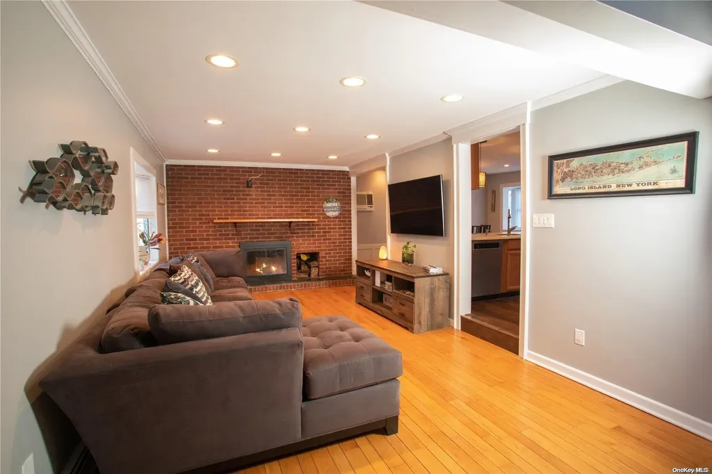 2 Johnson Court Babylon NY 11702
