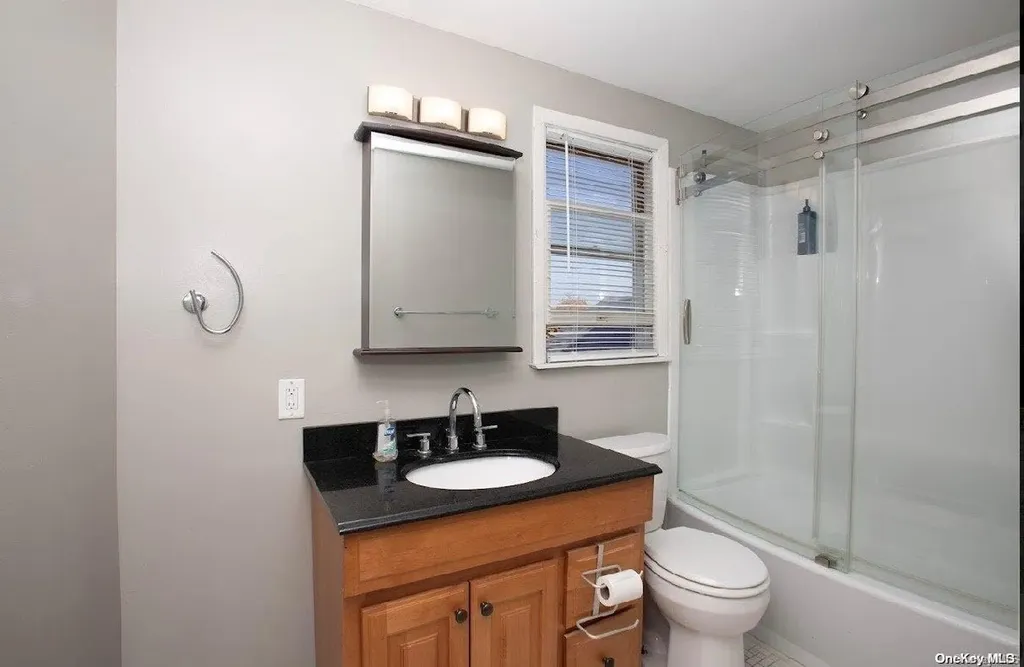 2 Johnson Court Babylon NY 11702