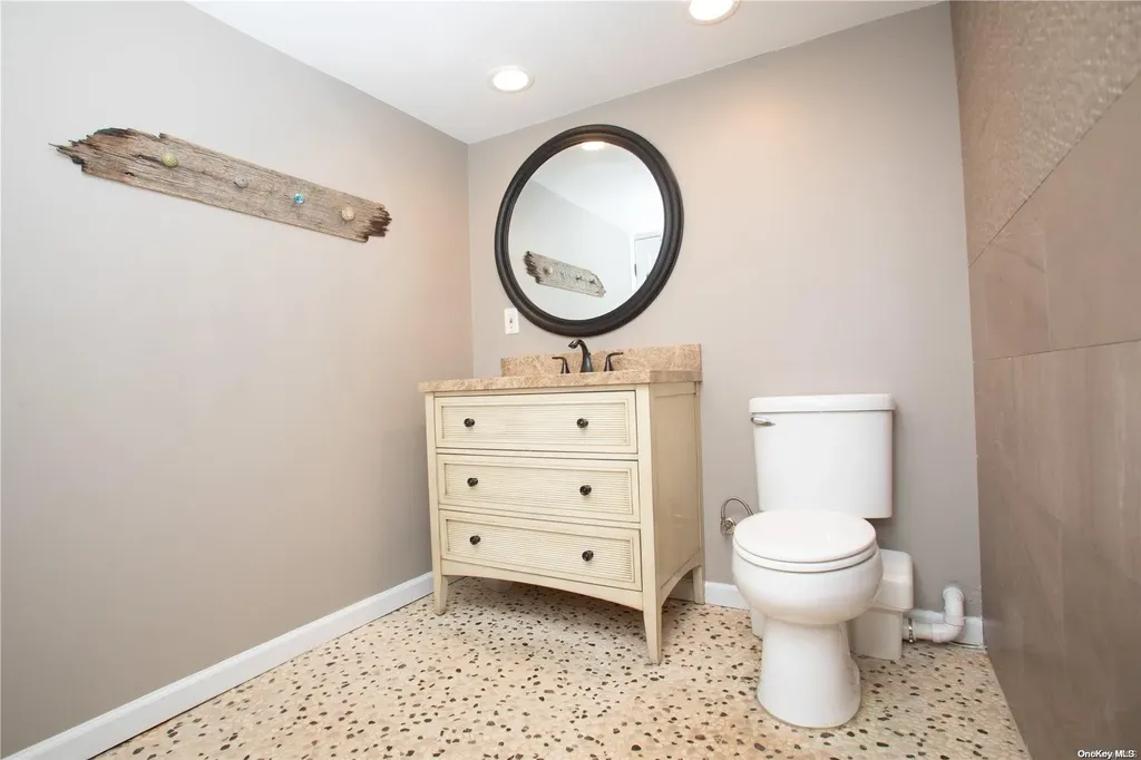 2 Johnson Court Babylon NY 11702