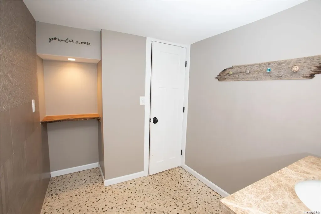 2 Johnson Court Babylon NY 11702