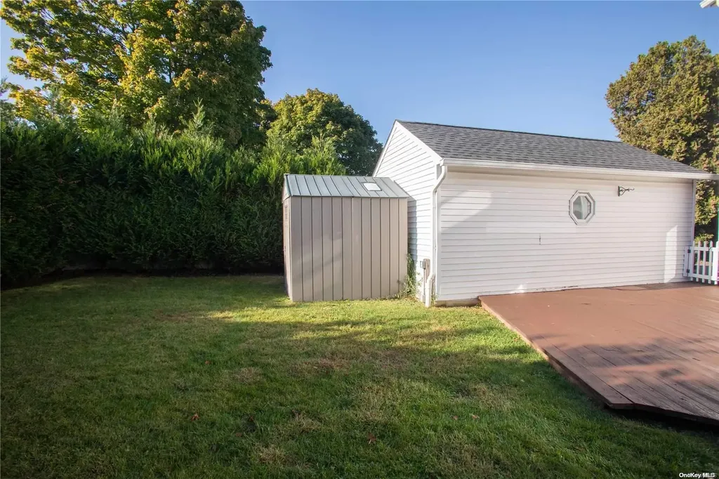 2 Johnson Court Babylon NY 11702