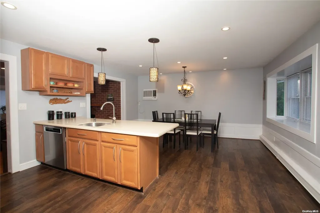 2 Johnson Court Babylon NY 11702