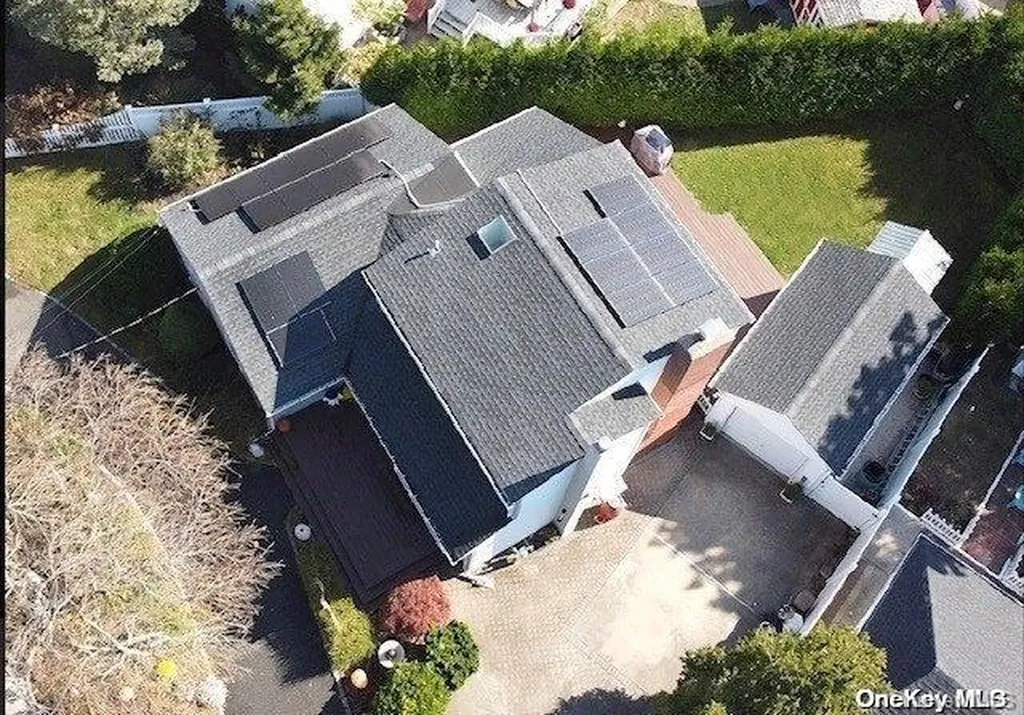 2 Johnson Court Babylon NY 11702
