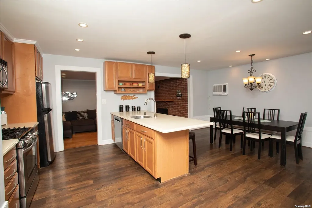 2 Johnson Court Babylon NY 11702
