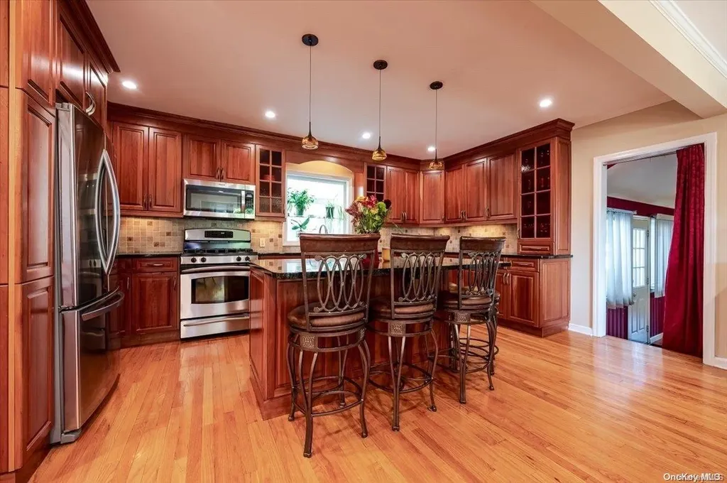 1154 Maple Avenue South Hempstead NY 11550