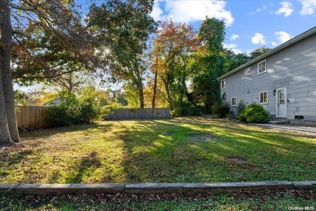 62 Longfellow Drive Mastic Beach NY 11951