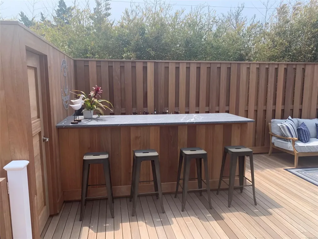 507 Bayberry Walk Ocean Beach NY 11770