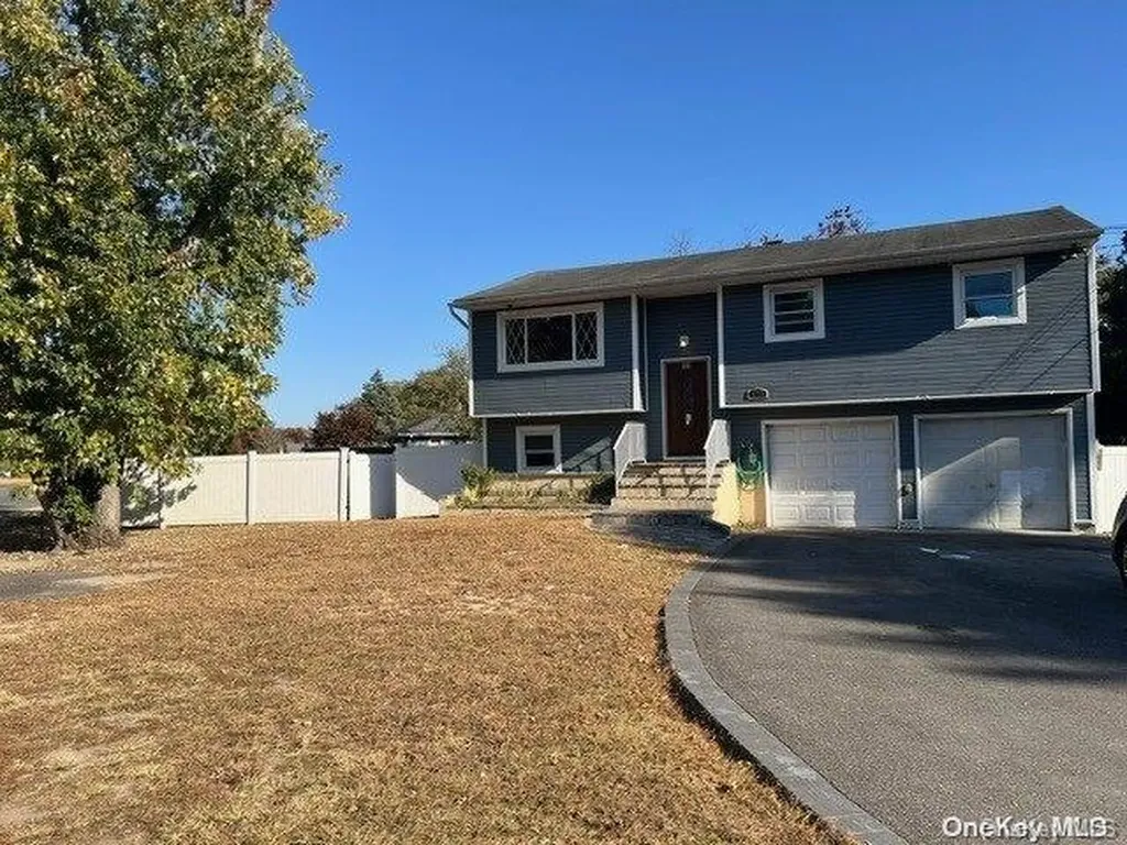 99 Calebs Path Central Islip NY 11722