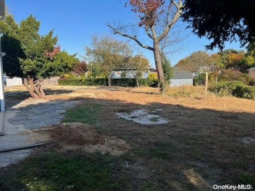 99 Calebs Path Central Islip NY 11722