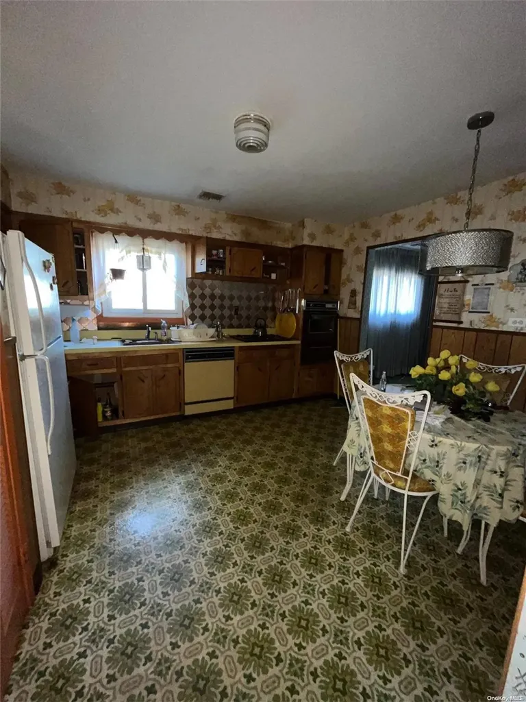 29 Patricia Lane Patchogue NY 11772