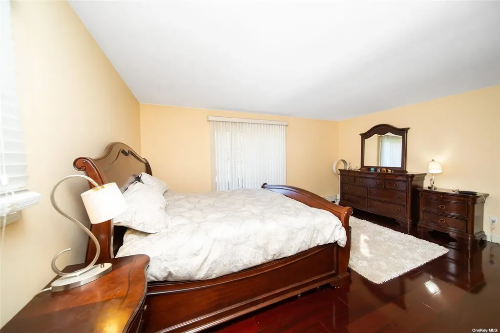 410 S Marginal Road Jericho NY 11753