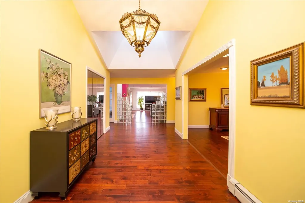 410 S Marginal Road Jericho NY 11753