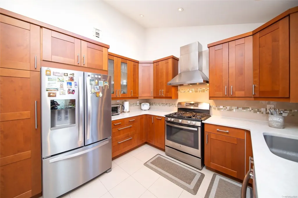410 S Marginal Road Jericho NY 11753