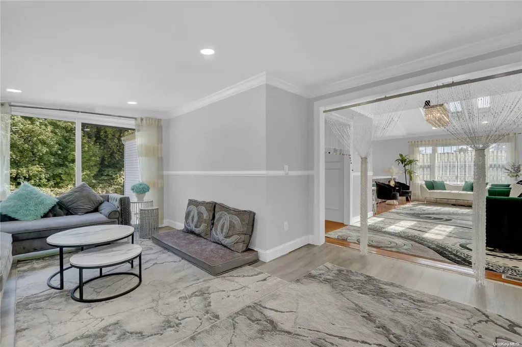 11 Franklin Avenue Selden NY 11784