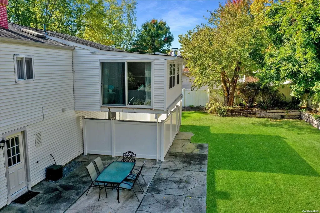 11 Franklin Avenue Selden NY 11784