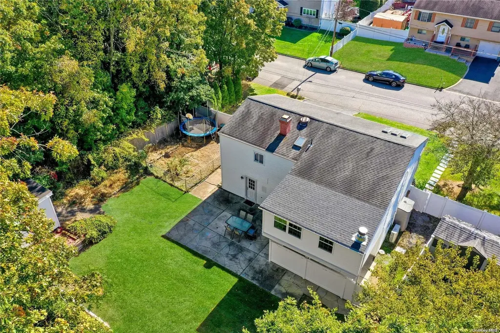 11 Franklin Avenue Selden NY 11784