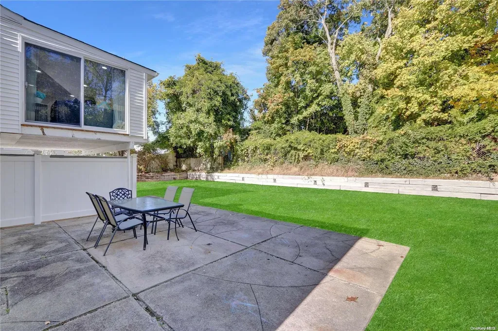 11 Franklin Avenue Selden NY 11784