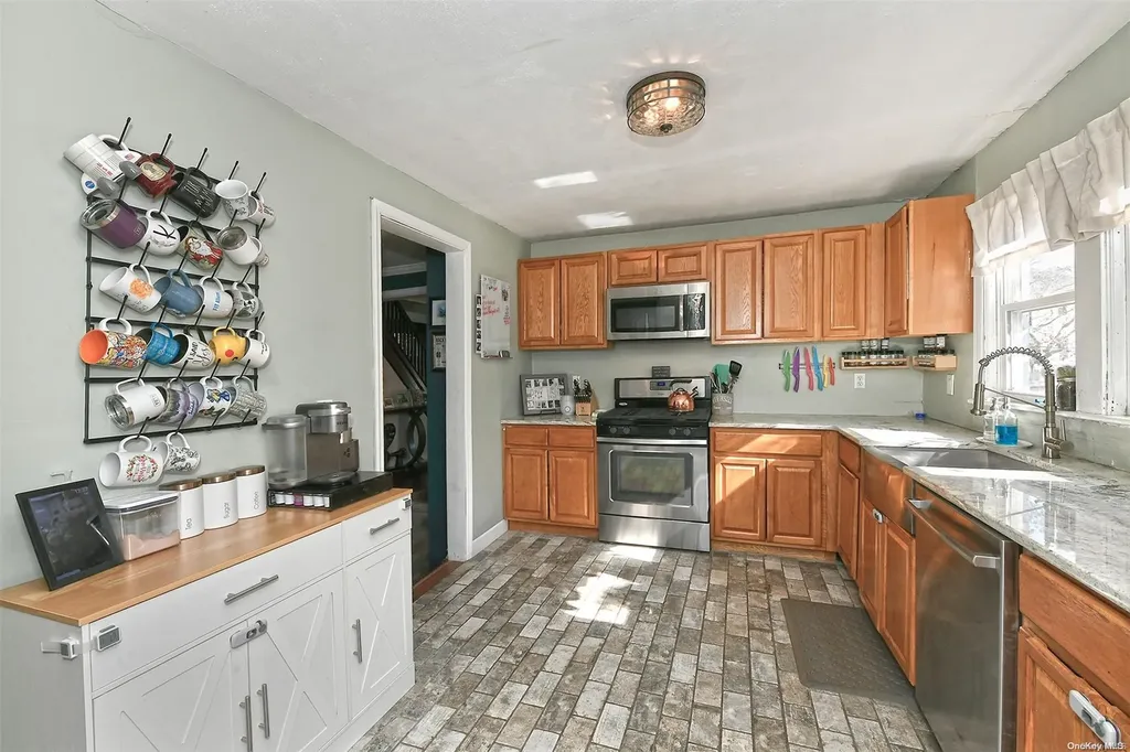 7 S Prospect Avenue Patchogue NY 11772