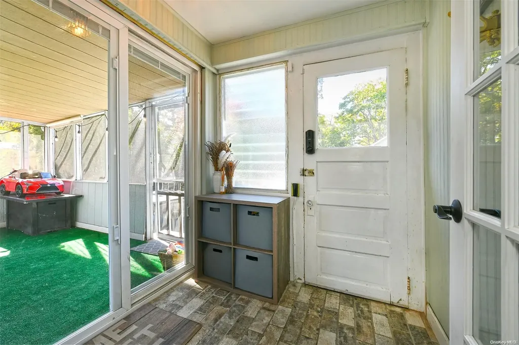 7 S Prospect Avenue Patchogue NY 11772
