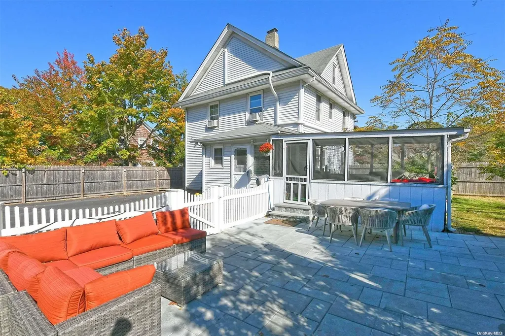 7 S Prospect Avenue Patchogue NY 11772