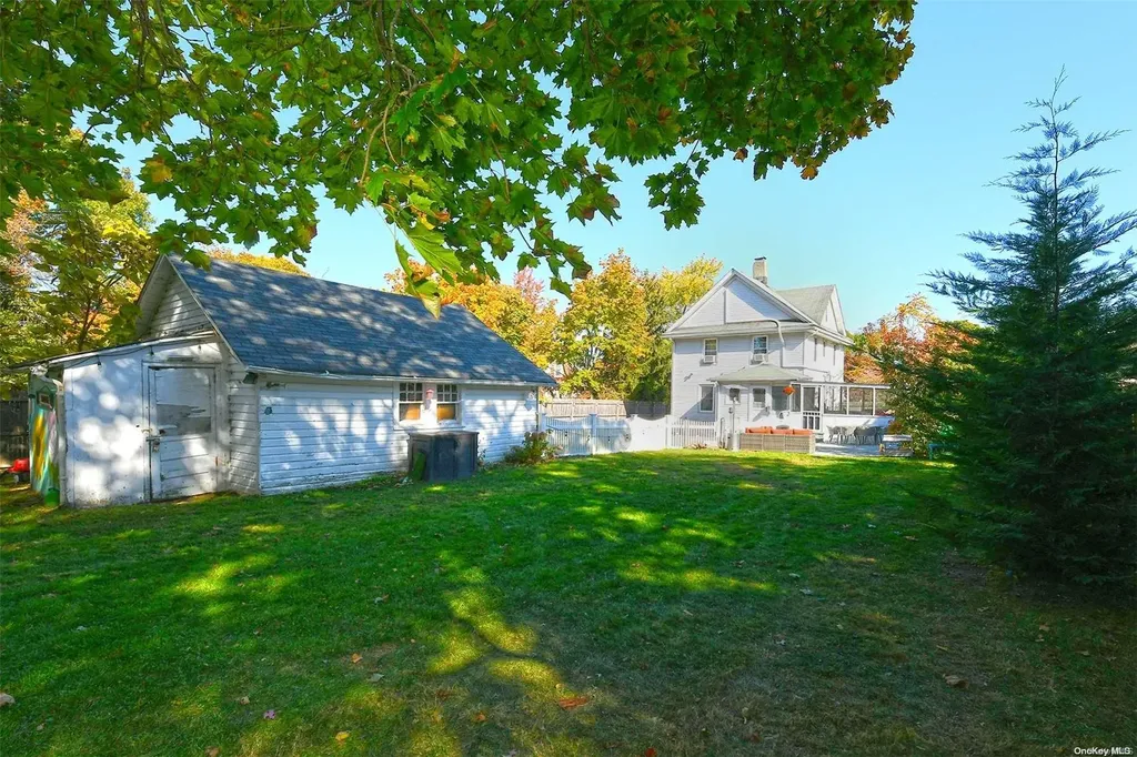 7 S Prospect Avenue Patchogue NY 11772
