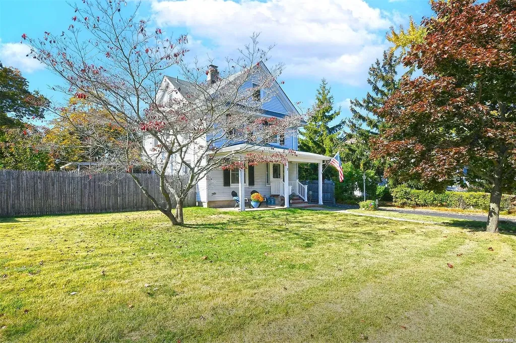 7 S Prospect Avenue Patchogue NY 11772