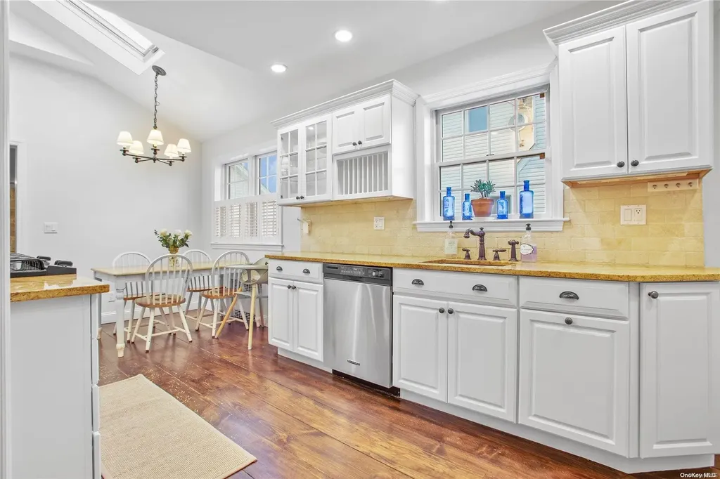 315 Horton Highway Mineola NY 11501