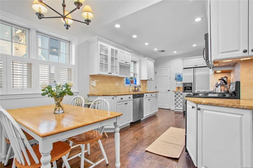 315 Horton Highway Mineola NY 11501