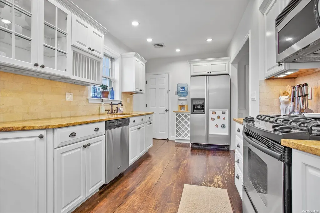 315 Horton Highway Mineola NY 11501