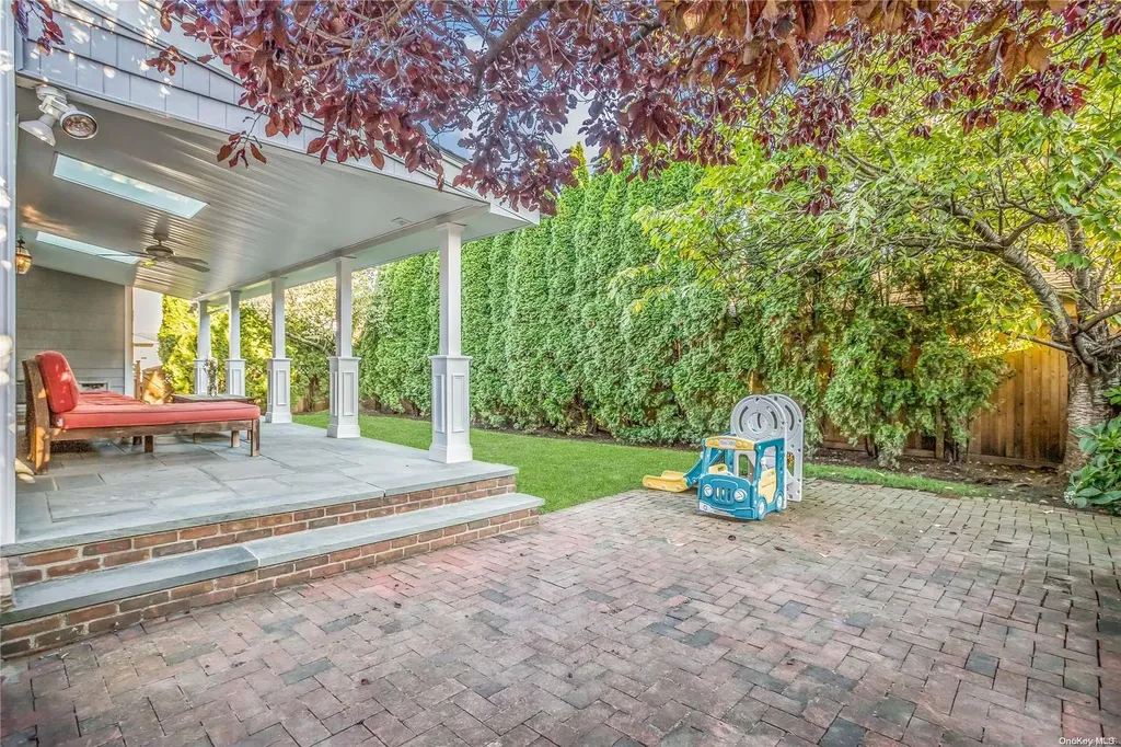 315 Horton Highway Mineola NY 11501