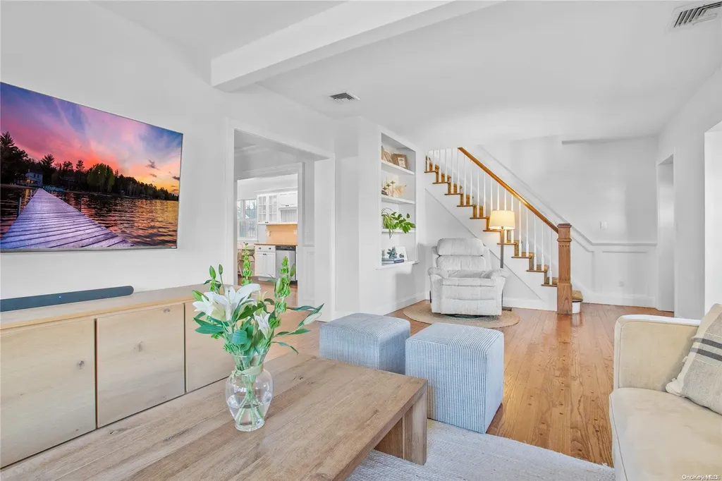 315 Horton Highway Mineola NY 11501