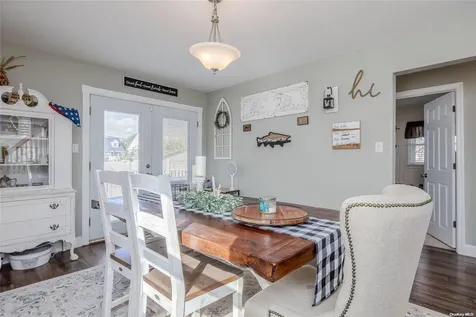 26 W Marine Avenue Lindenhurst NY 11757