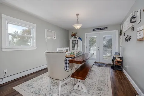 26 W Marine Avenue Lindenhurst NY 11757