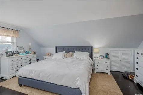 26 W Marine Avenue Lindenhurst NY 11757