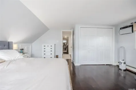 26 W Marine Avenue Lindenhurst NY 11757