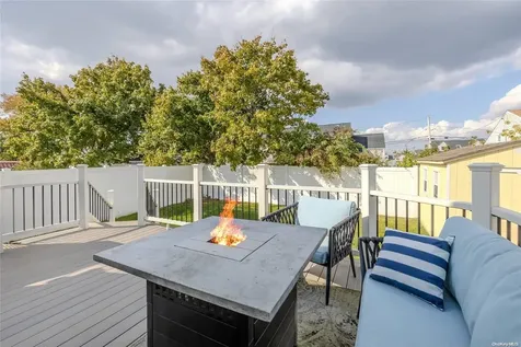 26 W Marine Avenue Lindenhurst NY 11757