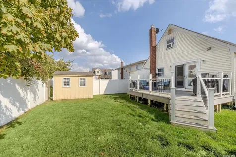 26 W Marine Avenue Lindenhurst NY 11757