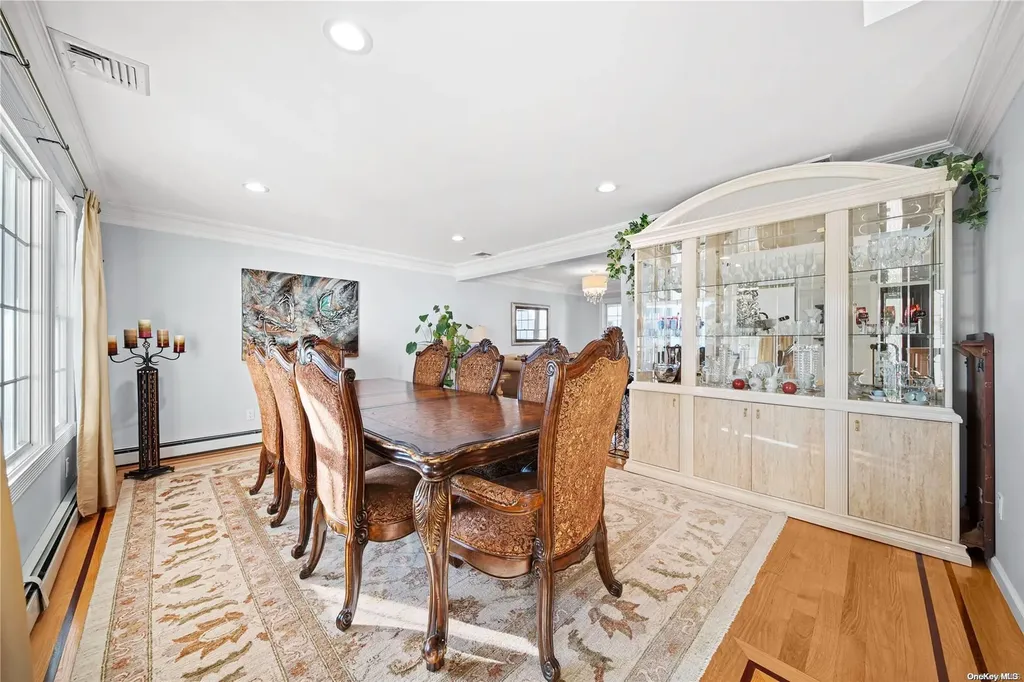 15 Cedar Point Drive West Islip NY 11795