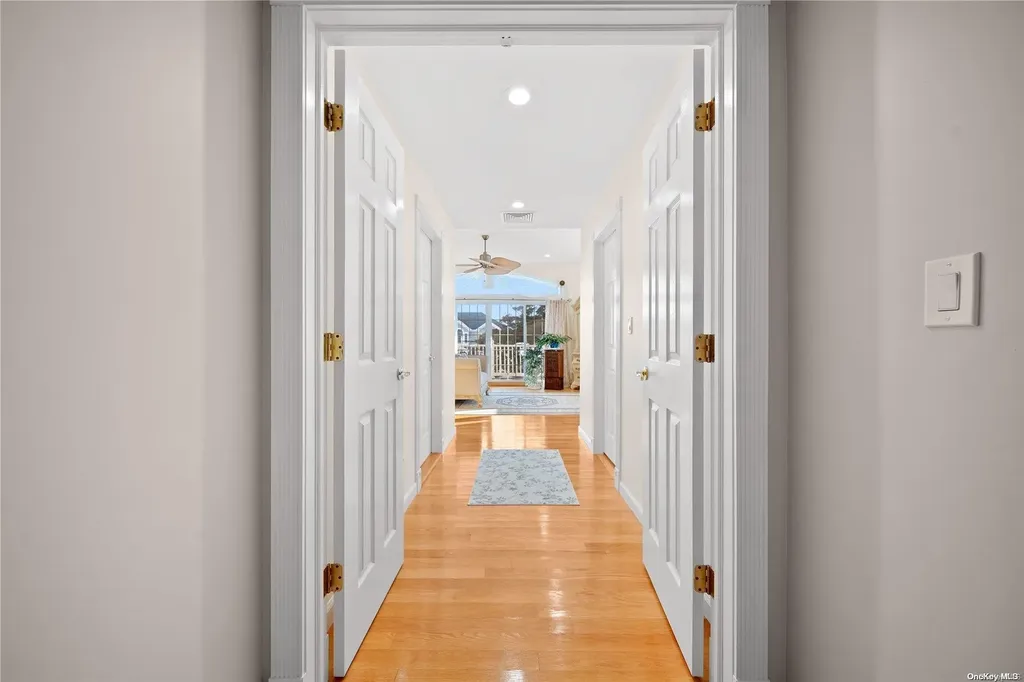 15 Cedar Point Drive West Islip NY 11795